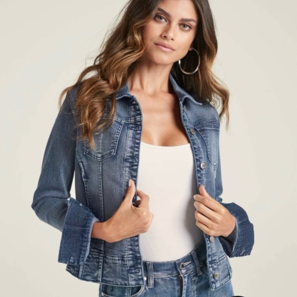 VENUS Medium Wash Stretch Button Up Distressed Denim Jacket Women's Size Large